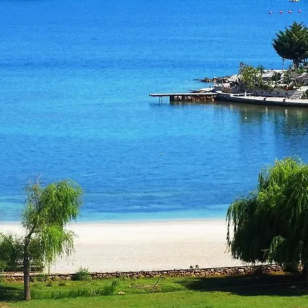 Vila Iliria 4* Ksamil