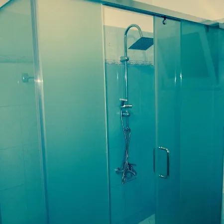 Vila Iliria بيت ضيافة 4*
